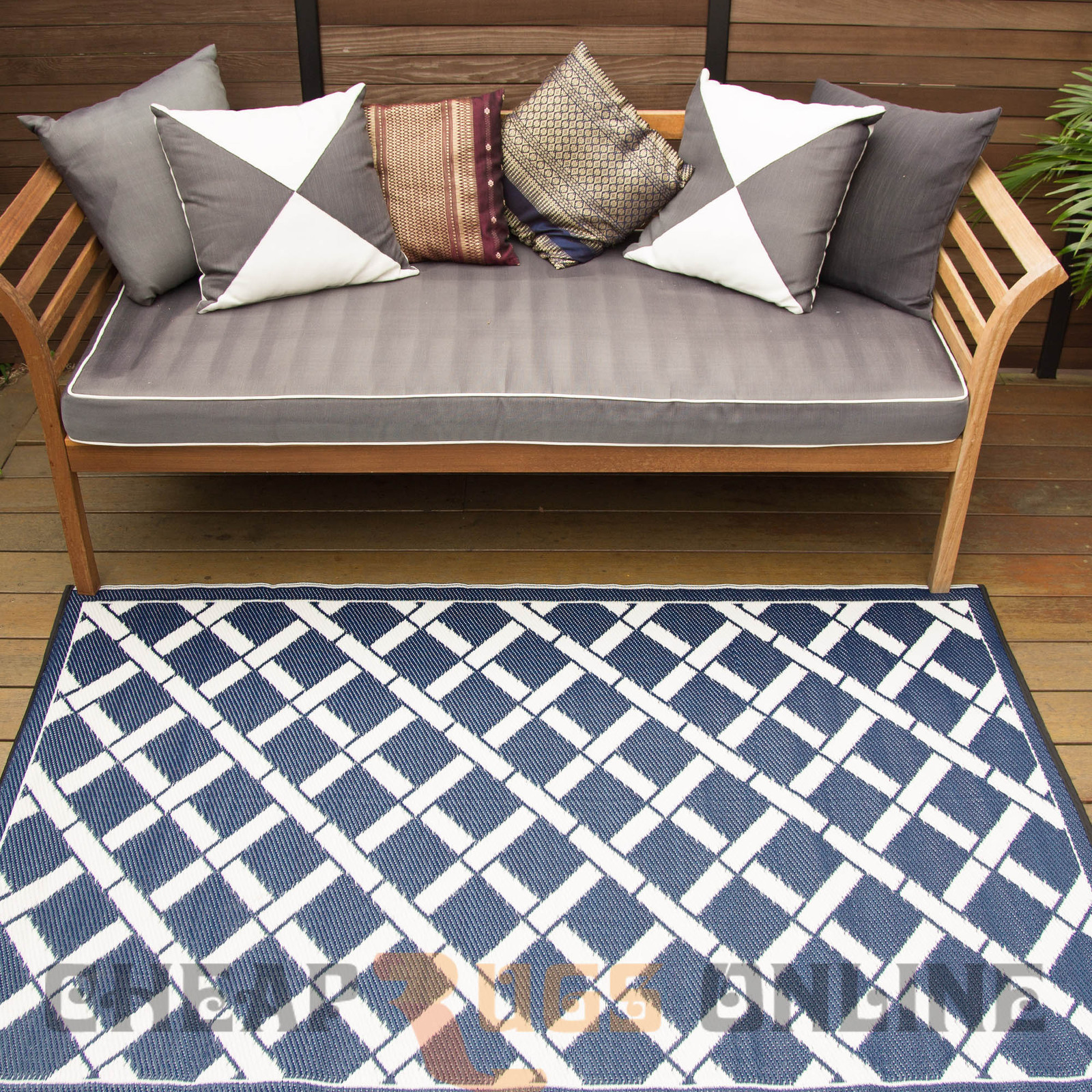 3 Sizes Outdoor Plastic Rug Toledo Navy White Waterproof Modern