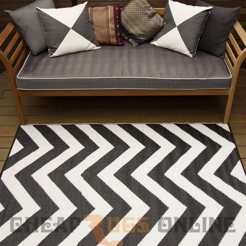 Plastic Rugs:180x270cm Laguna Black & White